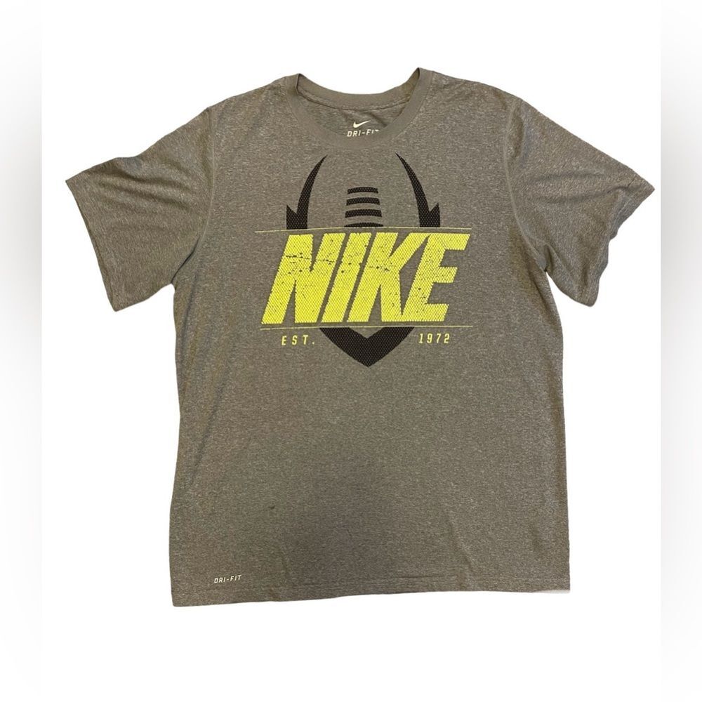 NWOT Nike Shirt Large